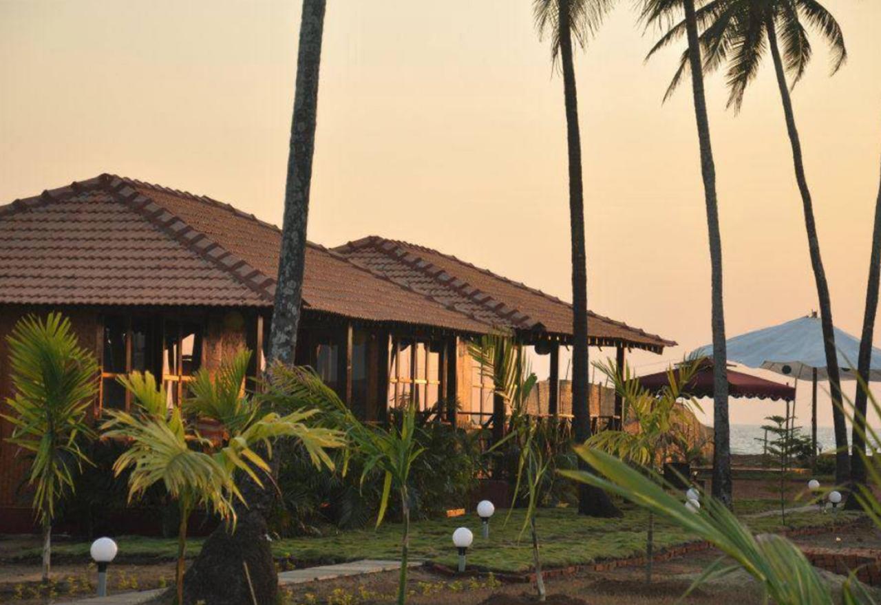 Rock Water Resort Morjim Luaran gambar