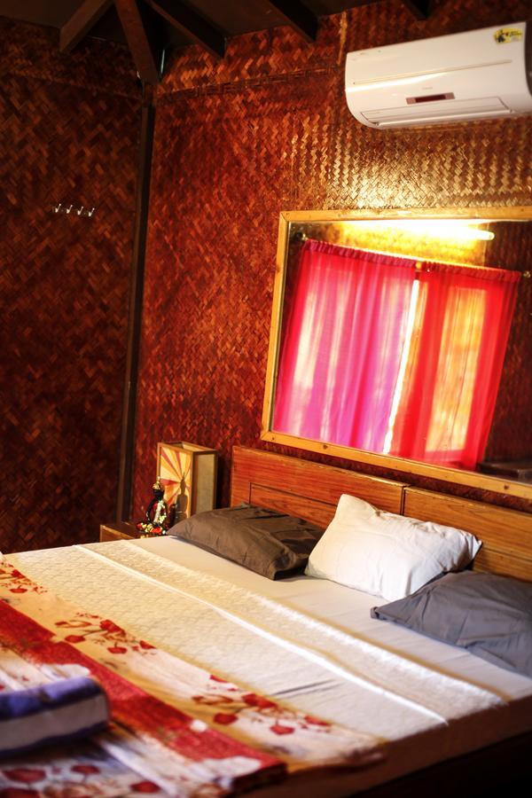 Rock Water Resort Morjim Luaran gambar