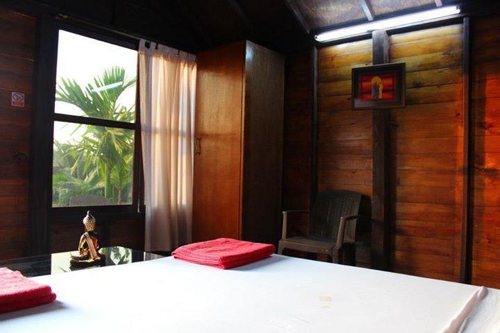 Rock Water Resort Morjim Bilik gambar
